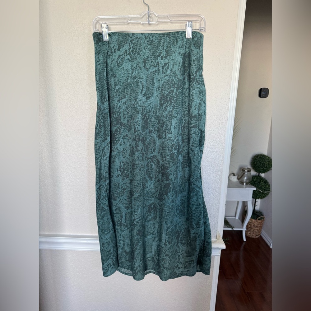 Green Snake-Print Midi Skirt small a new day - Picture 6 of 9